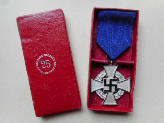 WW2 GERMAN Faithful Service Award For 25 years Treue Dienst Ehrenzeichen 25 Jahre