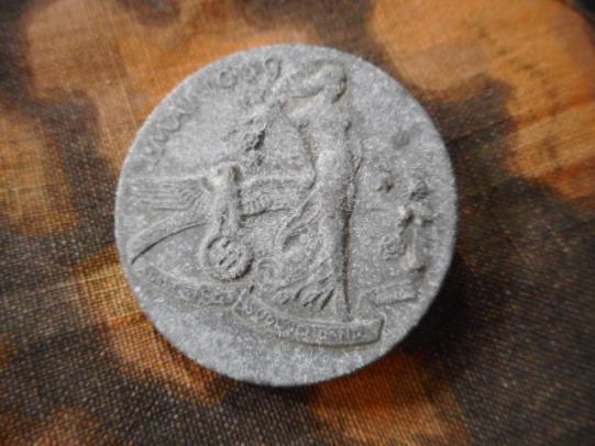 WW2 NAZI GERMAN THIRD REICH tinnie DAY BADGE 1ST MAI may 1939