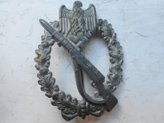 Original WW2 GERMAN hollow back INFANTRY ASSAULT BADGE silver grade