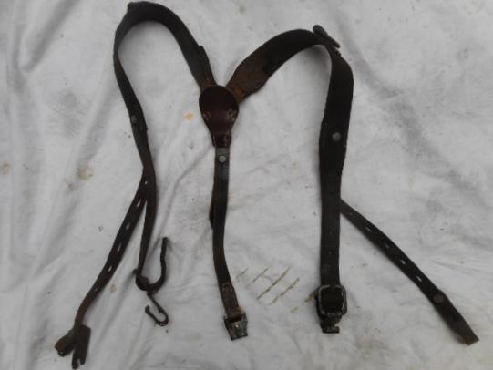 ORIGINAL 1944 WW2 GERMAN ARMY waffen ss BLACK LEATHER Y STRAP STRAPS