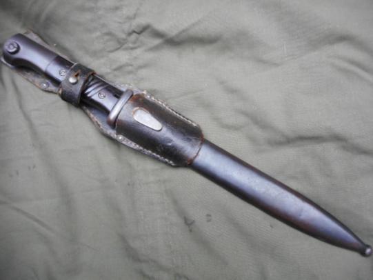 WW2 world war two GERMAN ARMY / WAFFEN SS 1939 dated K98 RIFLE BAYONET & LEATHER FROG