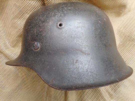 ORIGINAL GENUINE WW2 GERMAN ARMY WH HERR / waffen ss  M42 m 42 STEEL HELMET