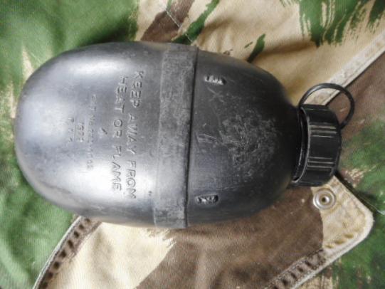 ORIGINAL ISSUE BRITISH ARMY 1972 DATED falklands war 58 PATTERN WATER BOTTLE