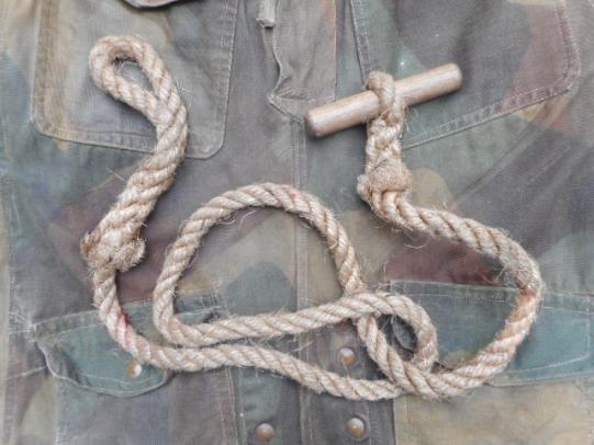 ORIGINAL WW2 BRITISH PARATROOPER AIRBORNE FORCES TOGGLE ROPE denison commando
