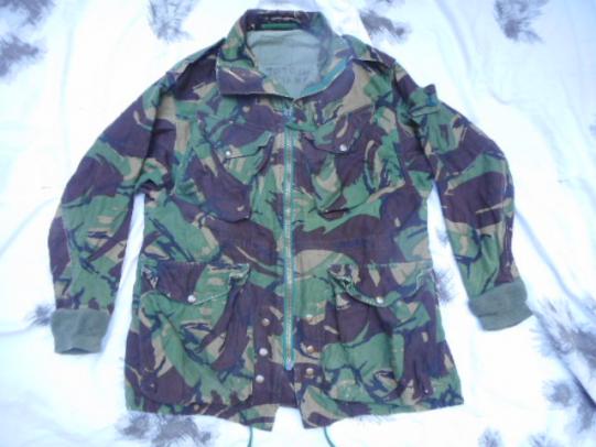 RARE genuine FALKLANDS WAR M76 paratrooper parachute PARA SMOCK 70,S early DPM