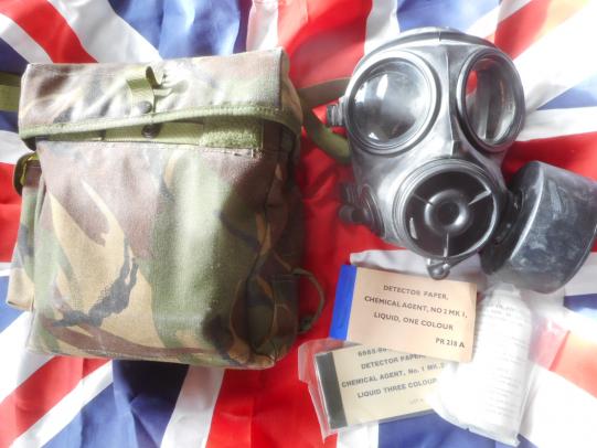 2001 avon BRiTiSH army sas ISSUE RESPIRATOR S10 S 10 SIZE 3 Medium & DPM plce POUCH & kit