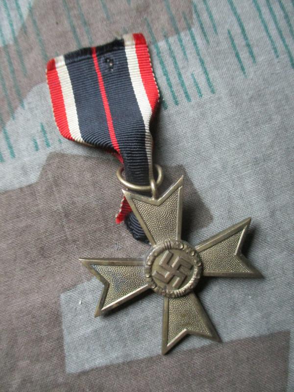 GENUINE WW2 GERMAN WAR MERIT CROSS without SWORDS