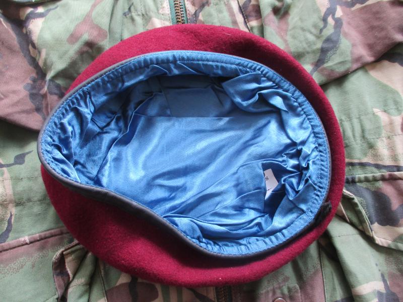 PARACHUTE REGIMENT & AIRBORNE FORCES MAROON BERET silk lined leather band 58CM M