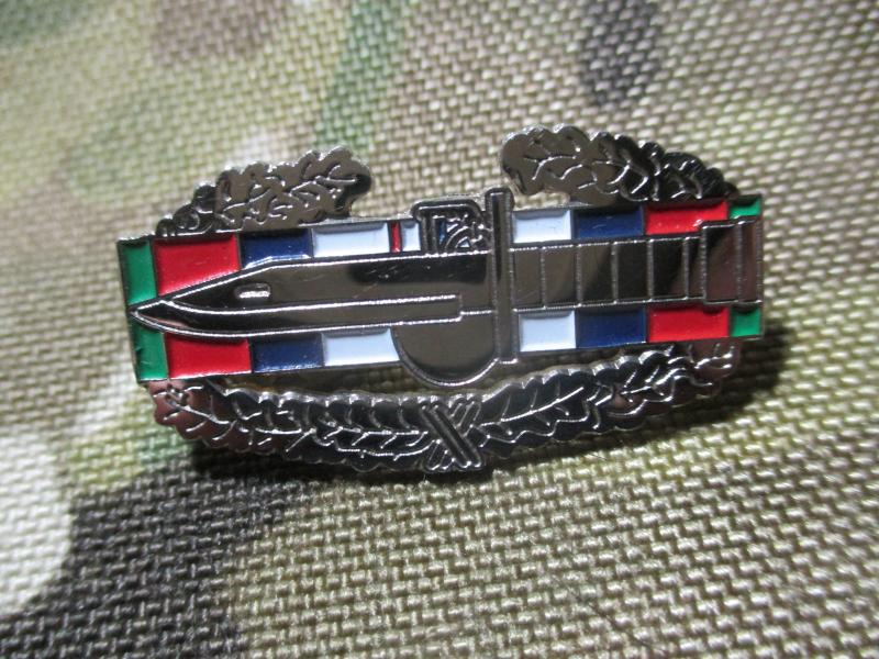 US ARMY COMBAT ACTION award BADGE metal full colour dress uniform clutch back NEW