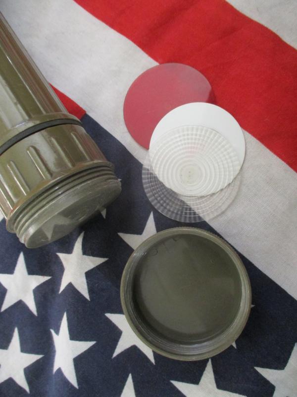 GENUINE US ARMY USMC issue Vietnam War TORCH FLASHLIGHT fulton USA MX-991/U