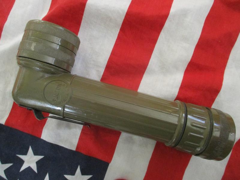 GENUINE US ARMY USMC issue Vietnam War TORCH FLASHLIGHT fulton USA MX-991/U