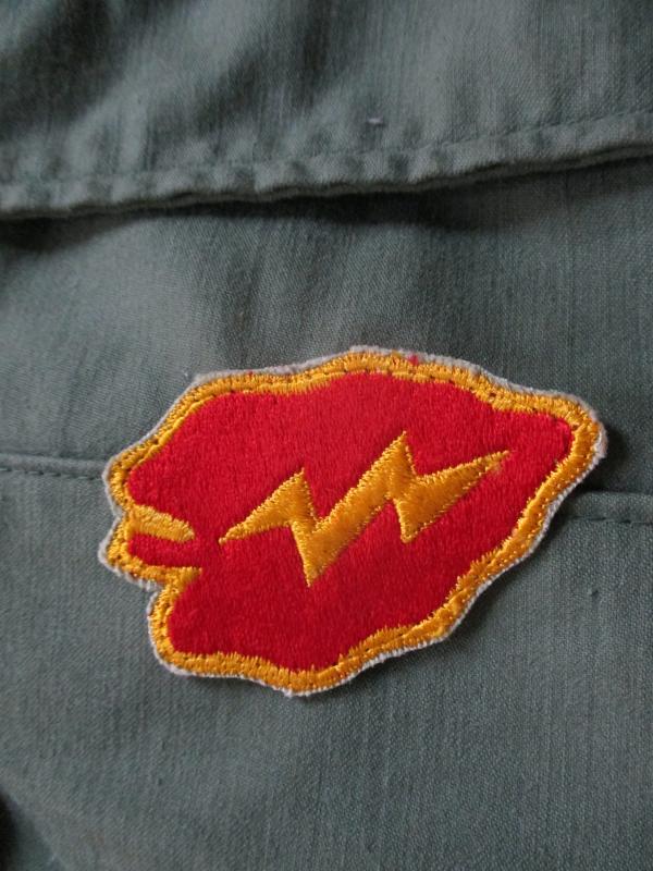 ORIGINAL us army VIETNAM WAR 25th infantry division BADGE PATCH cut edge type