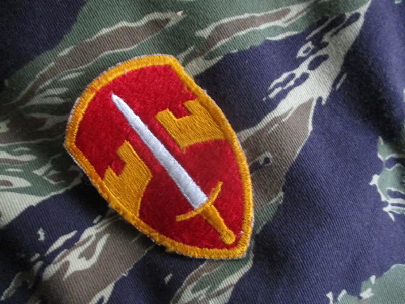 ORIGINAL us army MACV MAC V VIETNAM WAR SPECIAL FORCES BADGE PATCH cut edge