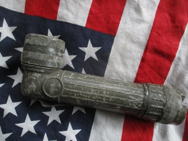 GENUINE US ARMY USMC issue Vietnam War TORCH FLASHLIGHT TAESUNG USA DT-109/6