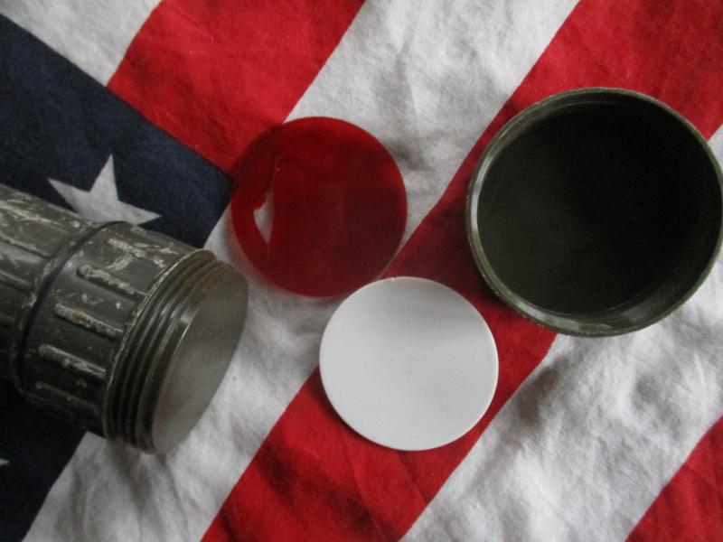 GENUINE US ARMY USMC issue Vietnam War TORCH FLASHLIGHT TAESUNG USA DT-109/6