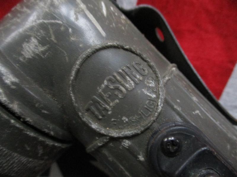 GENUINE US ARMY USMC issue Vietnam War TORCH FLASHLIGHT TAESUNG USA DT-109/6