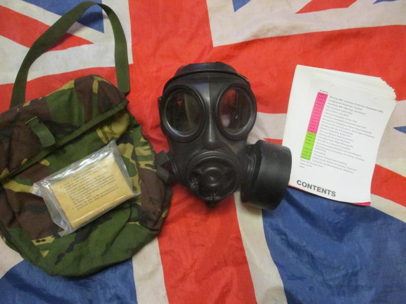 1991 AVON BRiTiSH army sas ISSUE respirator S10 SIZE 3 medium & dpm pouch & KIT
