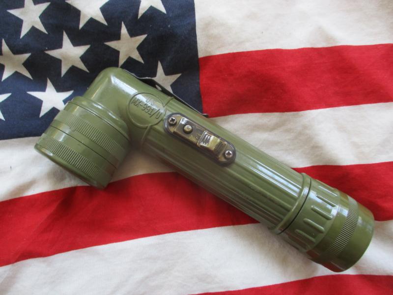 GENUINE US ARMY USMC issue Vietnam War TORCH FLASHLIGHT GT PRICE LA USA MX-991/U