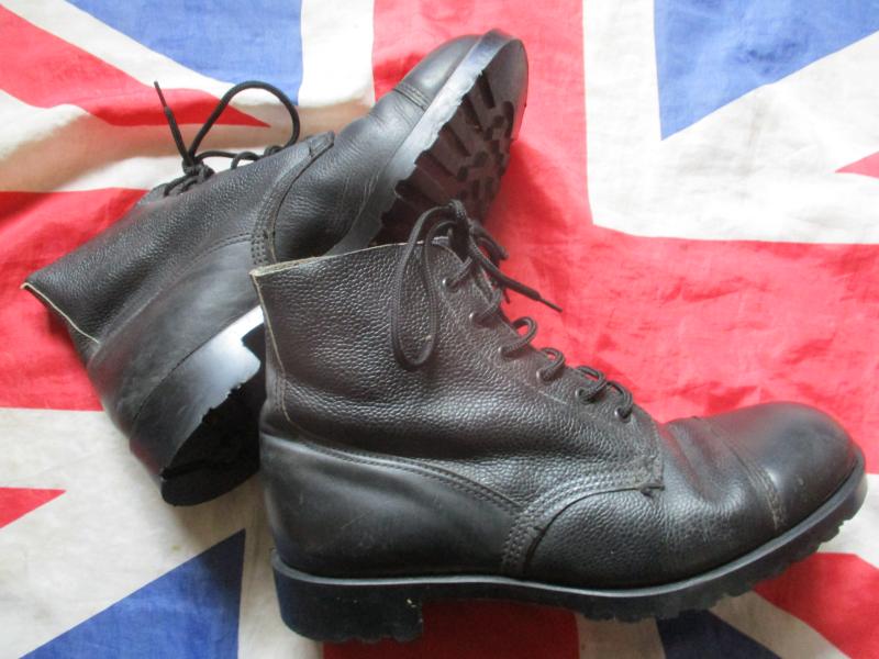 GENUINE BRITISH ARMY issue Falklands war 1978 dated DMS COMBAT BOOTS size UK 12