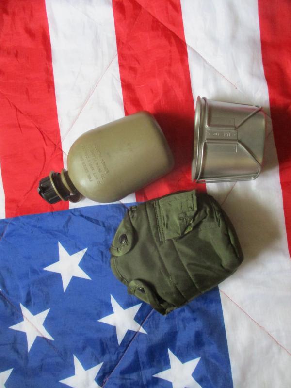 1976 US ARMY issue 1qt water canteen bottle & MUG & 1980'S ALICE M67 POUCH