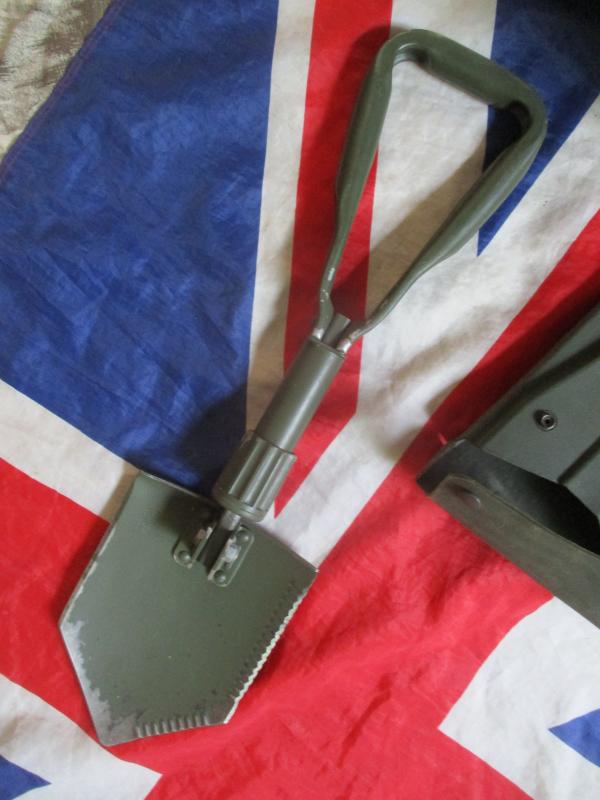BRITISH ARMY ISSUE plce 3 way folding SPADE ENTRENCHING TOOL & CASE