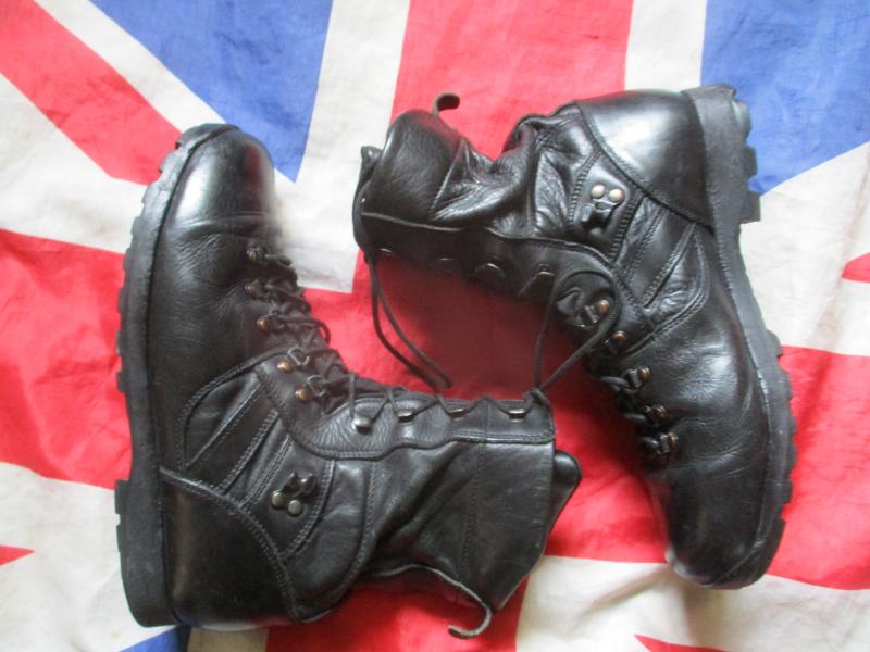 Altberg SNEEKER Microlite Military Boots BOOT black SIZE uk 9 1/2 = 9.5 medium regular fit