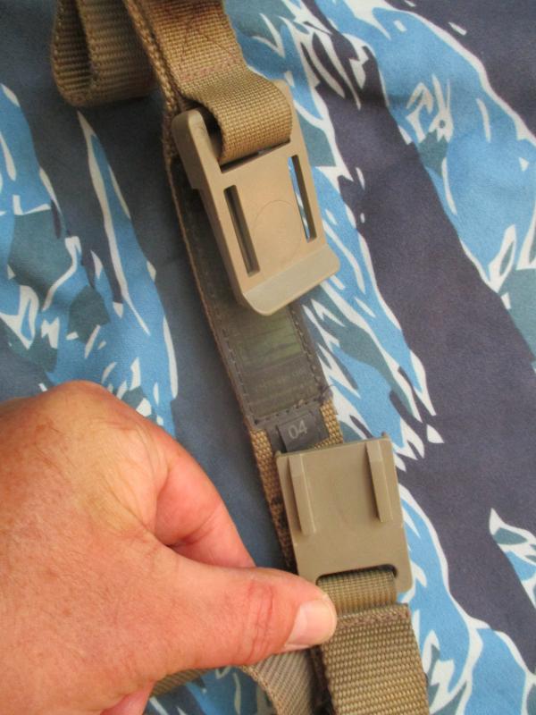 GENUINE BLACKHAWK SA80 / AMERICAN M4 M16 RIFLE / SAS DEMARCO SLING webbing COYOTE TAN