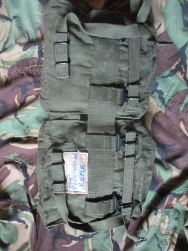 BRITISH ARMY ISSUE 58 PATTERN WEBBING kidney pouch set POUCH Falklands War era