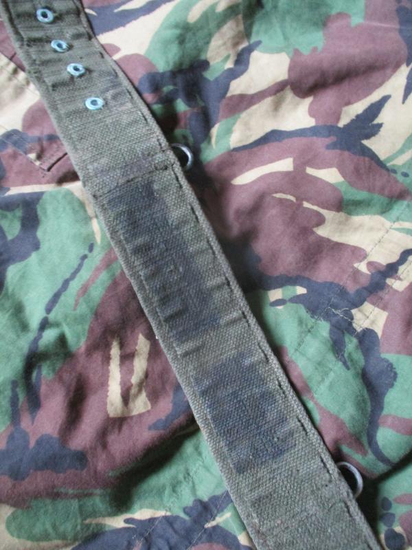 real BRITISH ARMY / PARACHUTE REGIMENT ISSUE 58 PATTERN WEBBING BELT falklands War era