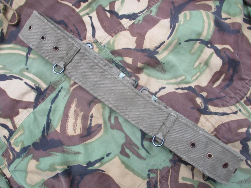 real BRITISH ARMY / PARACHUTE REGIMENT ISSUE 58 PATTERN WEBBING BELT falklands WAR ERA