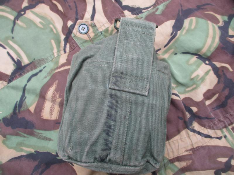 1965 dated 44 PATTERN WEBBING SAS DROP POUCH & WATER BOTTLE & MUG Falklands war