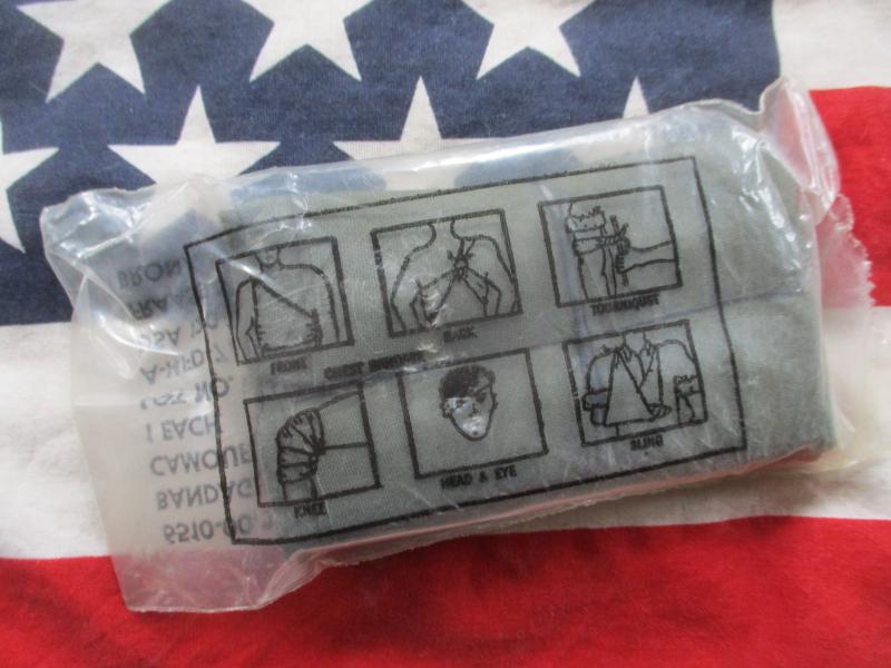 US ARMY issue VIETNAM WAR M56 M 1956 WEBBING COMPASS / FFD POUCH & 1973 BANDAGE