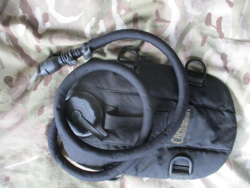 GENUINE 2L CAMELBAK molle pakteen PACK / pouch SF CT TEAM POLICE BLACK
